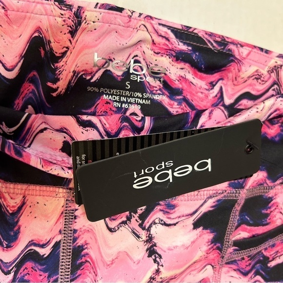 Bebe Sport women’s black & pink print with side pockets capri Sz-S NWT I8 - Picture 5 of 10